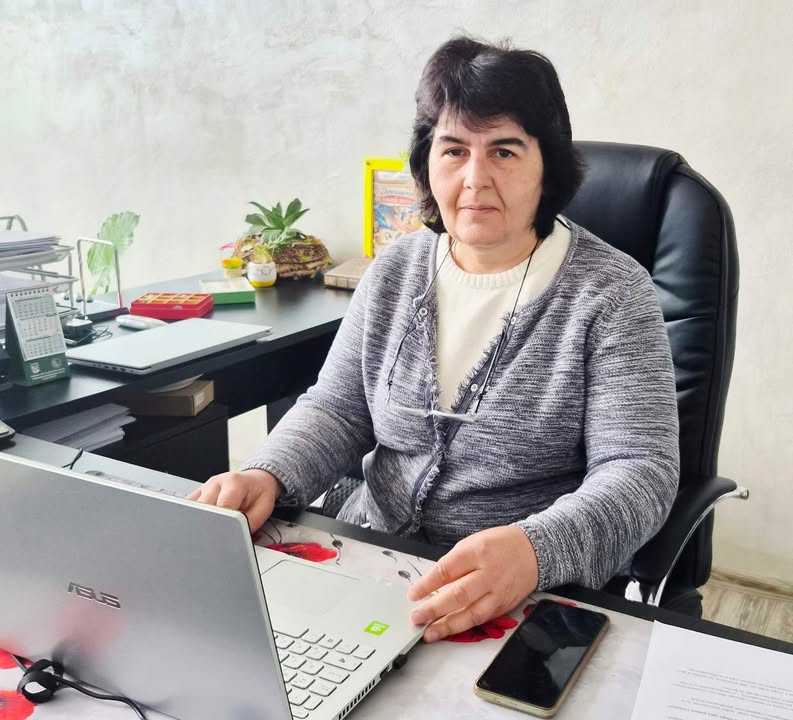 https://www.facebook.com/photo/?fbid=1543771754437062&set=a.456528183161430&locale=bg_BG